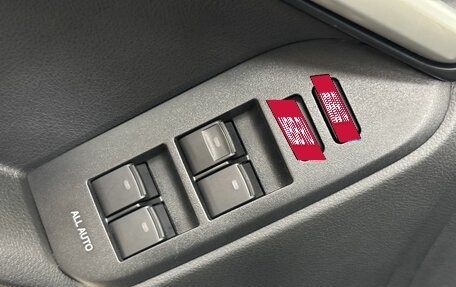 Toyota Land Cruiser Prado 150 рестайлинг 2, 2020 год, 6 759 000 рублей, 16 фотография