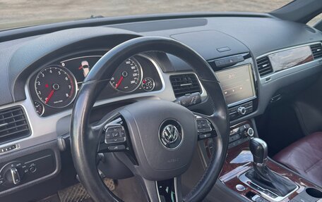 Volkswagen Touareg III, 2013 год, 1 990 000 рублей, 6 фотография