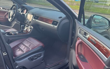 Volkswagen Touareg III, 2013 год, 1 990 000 рублей, 12 фотография