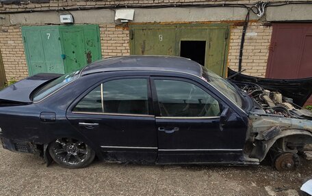 Mercedes-Benz E-Класс, 1997 год, 50 000 рублей, 3 фотография