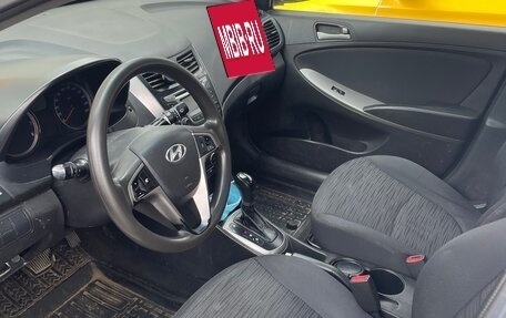Hyundai Solaris II рестайлинг, 2015 год, 500 000 рублей, 3 фотография