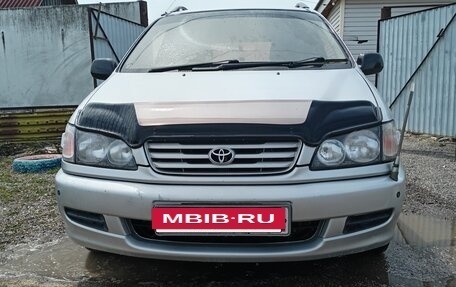 Toyota Ipsum II, 1997 год, 380 000 рублей, 2 фотография