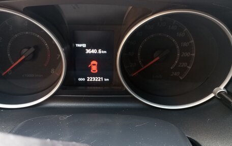 Mitsubishi Outlander III рестайлинг 3, 2010 год, 1 700 000 рублей, 3 фотография