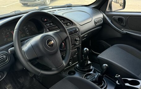 Chevrolet Niva I рестайлинг, 2015 год, 735 200 рублей, 5 фотография
