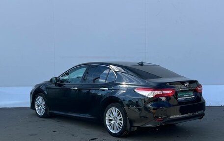 Toyota Camry, 2019 год, 3 030 000 рублей, 6 фотография