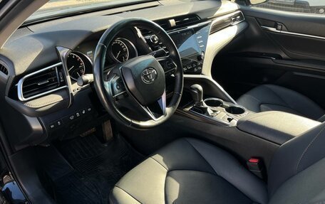 Toyota Camry, 2019 год, 3 030 000 рублей, 10 фотография