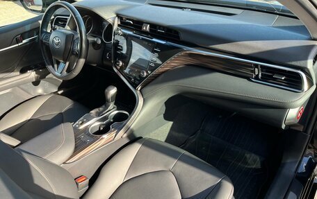 Toyota Camry, 2019 год, 3 030 000 рублей, 11 фотография