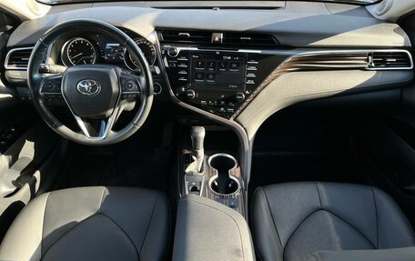 Toyota Camry, 2019 год, 3 030 000 рублей, 13 фотография