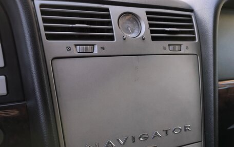 Lincoln Navigator, 2003 год, 2 000 000 рублей, 28 фотография