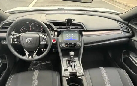 Honda Civic, 2022 год, 1 400 999 рублей, 9 фотография
