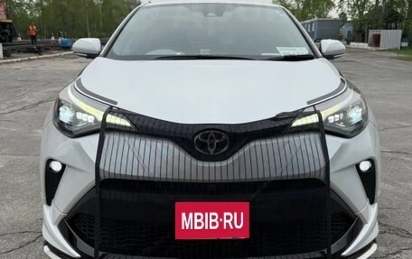Toyota C-HR I рестайлинг, 2022 год, 2 900 000 рублей, 1 фотография