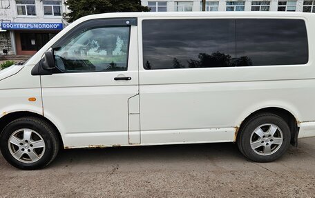Volkswagen Transporter T5 рестайлинг, 2004 год, 750 000 рублей, 8 фотография