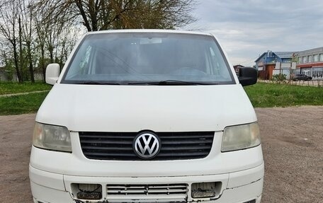 Volkswagen Transporter T5 рестайлинг, 2004 год, 750 000 рублей, 2 фотография