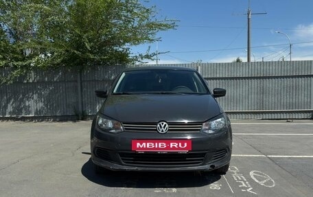 Volkswagen Polo VI (EU Market), 2011 год, 690 000 рублей, 2 фотография