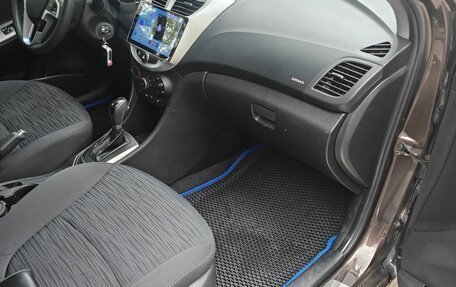 Hyundai Solaris II рестайлинг, 2014 год, 900 000 рублей, 8 фотография