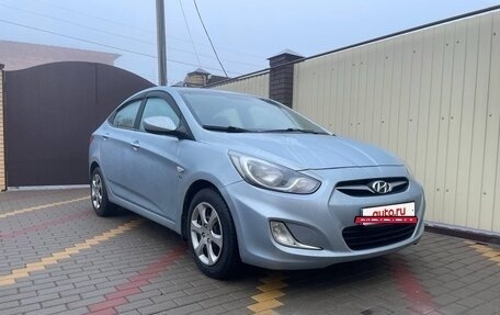 Hyundai Solaris II рестайлинг, 2012 год, 850 000 рублей, 3 фотография