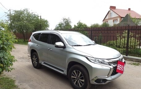 Mitsubishi Pajero Sport III рестайлинг, 2018 год, 2 750 000 рублей, 4 фотография