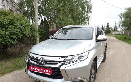 Mitsubishi Pajero Sport III рестайлинг, 2018 год, 2 750 000 рублей, 3 фотография
