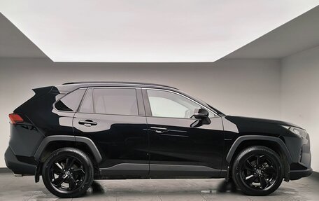 Toyota RAV4, 2020 год, 3 600 000 рублей, 3 фотография