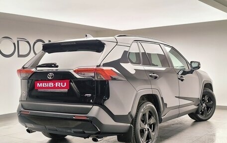 Toyota RAV4, 2020 год, 3 600 000 рублей, 4 фотография