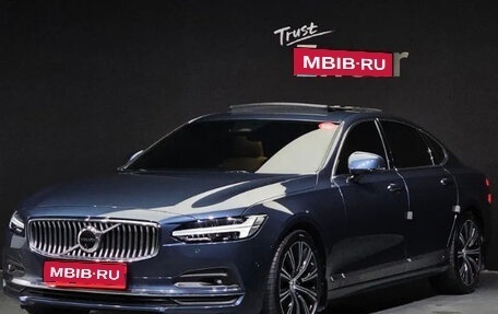 Volvo S90 II рестайлинг, 2023 год, 4 280 000 рублей, 1 фотография