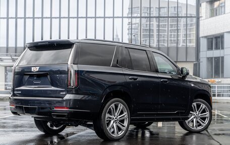 Cadillac Escalade V, 2024 год, 23 690 000 рублей, 3 фотография