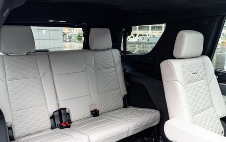 Cadillac Escalade V, 2024 год, 23 690 000 рублей, 17 фотография