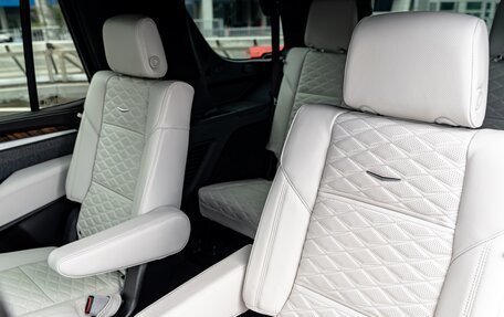 Cadillac Escalade V, 2024 год, 23 690 000 рублей, 18 фотография