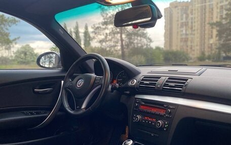 BMW 1 серия, 2009 год, 730 000 рублей, 7 фотография