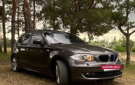 BMW 1 серия, 2009 год, 730 000 рублей, 2 фотография