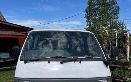 Toyota HiAce H100, 2000 год, 500 000 рублей, 7 фотография