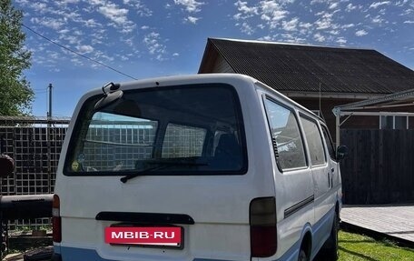 Toyota HiAce H100, 2000 год, 500 000 рублей, 6 фотография