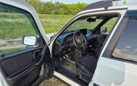 Chevrolet Niva I рестайлинг, 2015 год, 840 000 рублей, 8 фотография