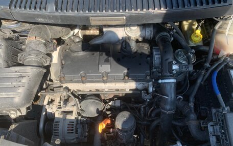 Volkswagen Sharan I рестайлинг, 2003 год, 625 000 рублей, 24 фотография