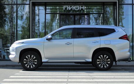 Mitsubishi Montero Sport, 2022 год, 3 795 000 рублей, 2 фотография
