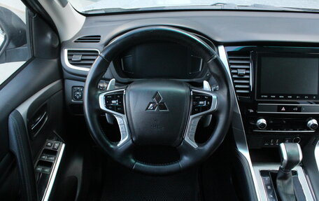 Mitsubishi Montero Sport, 2022 год, 3 795 000 рублей, 8 фотография