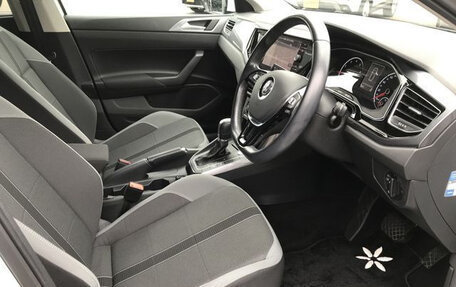 Volkswagen Polo VI (EU Market), 2018 год, 800 055 рублей, 10 фотография