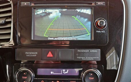 Mitsubishi Outlander III рестайлинг 3, 2015 год, 1 575 000 рублей, 15 фотография