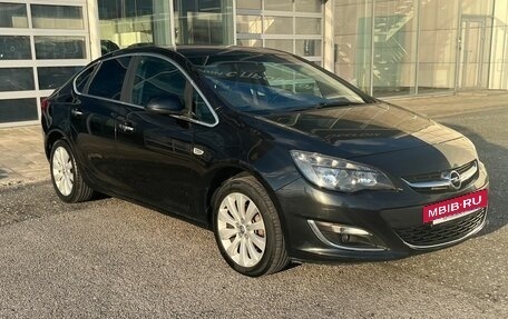 Opel Astra J, 2013 год, 820 000 рублей, 3 фотография