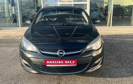 Opel Astra J, 2013 год, 820 000 рублей, 2 фотография