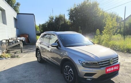 Volkswagen Tiguan II, 2018 год, 2 520 000 рублей, 2 фотография