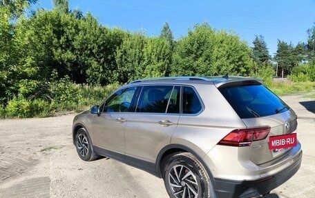 Volkswagen Tiguan II, 2018 год, 2 520 000 рублей, 4 фотография