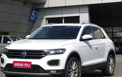 Volkswagen T-Roc I, 2022 год, 1 653 000 рублей, 1 фотография