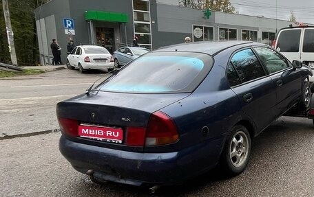 Mitsubishi Carisma I, 1996 год, 35 000 рублей, 1 фотография