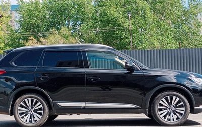 Mitsubishi Outlander III рестайлинг 3, 2019 год, 2 333 000 рублей, 1 фотография