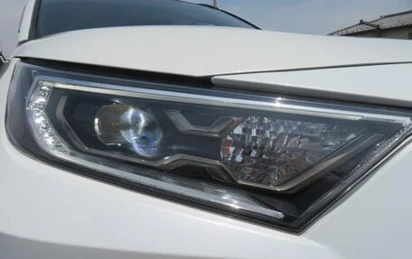 Toyota RAV4, 2022 год, 3 100 000 рублей, 8 фотография