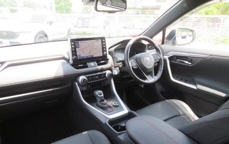 Toyota RAV4, 2022 год, 3 100 000 рублей, 13 фотография