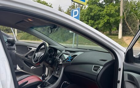Hyundai Elantra V, 2015 год, 1 700 000 рублей, 4 фотография
