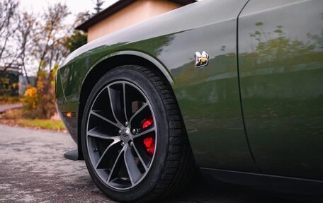 Dodge Challenger III рестайлинг 2, 2018 год, 3 600 000 рублей, 5 фотография