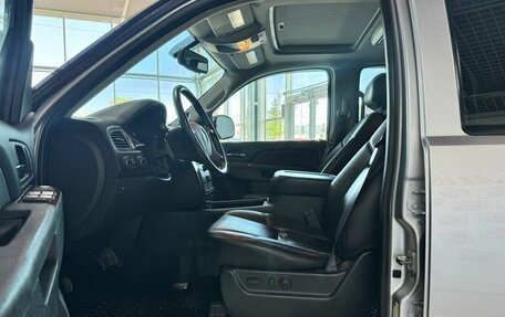 Chevrolet Tahoe III, 2012 год, 2 349 000 рублей, 8 фотография
